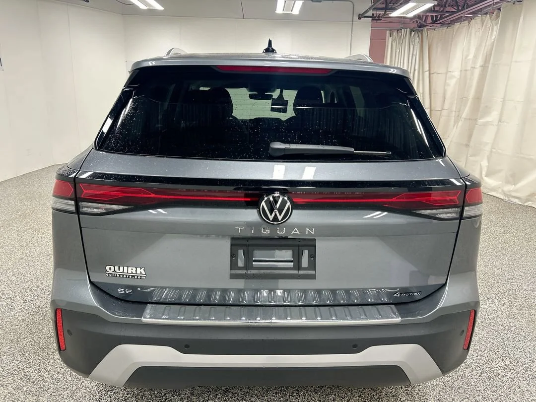 New 2026 Platinum Gray Metallic Volkswagen SE image 7