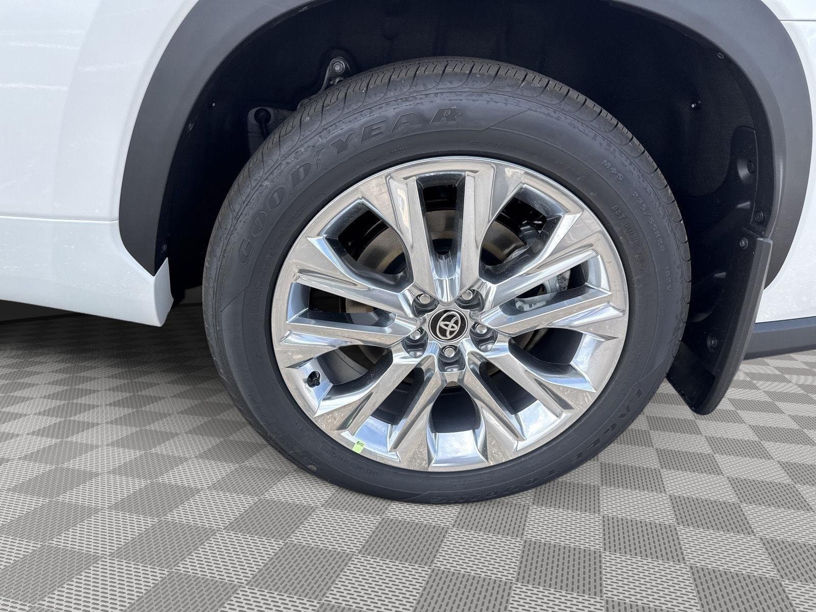 Certified Used 2026 Wind Chill Pearl Toyota Limited image 14