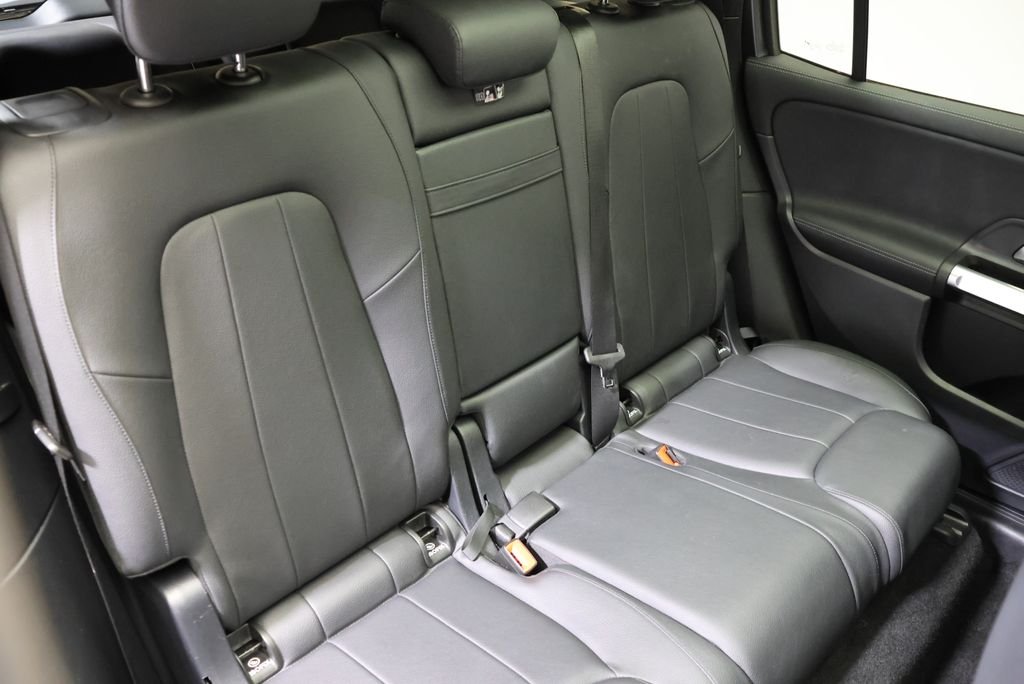 Used 2022 Mountain Gray Metallic Mercedes-Benz GLB 250 image 54
