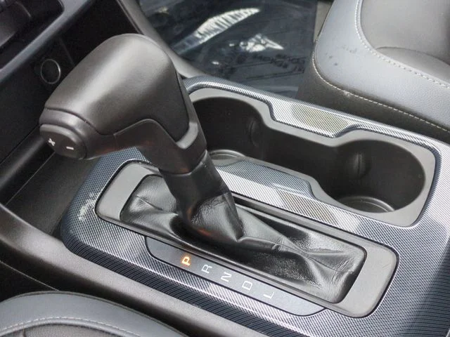 Used 2018 Black Chevrolet Z71 image 25