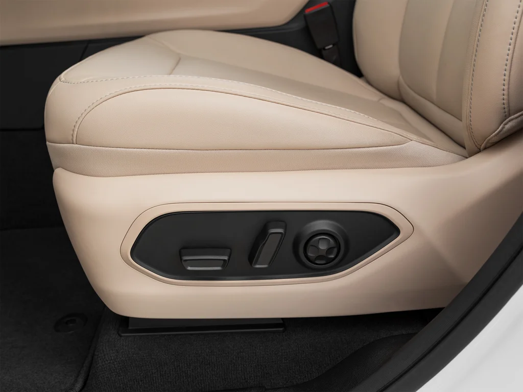 Used 2022 White Jeep Limited image 28