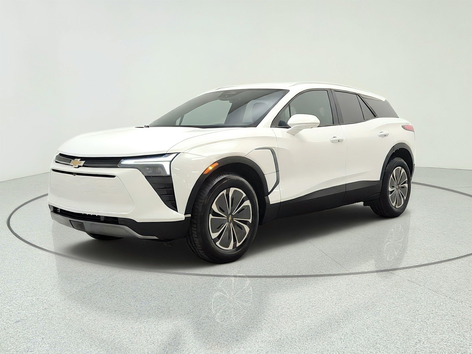 Used 2024 Summit White Chevrolet eAWD LT image 1