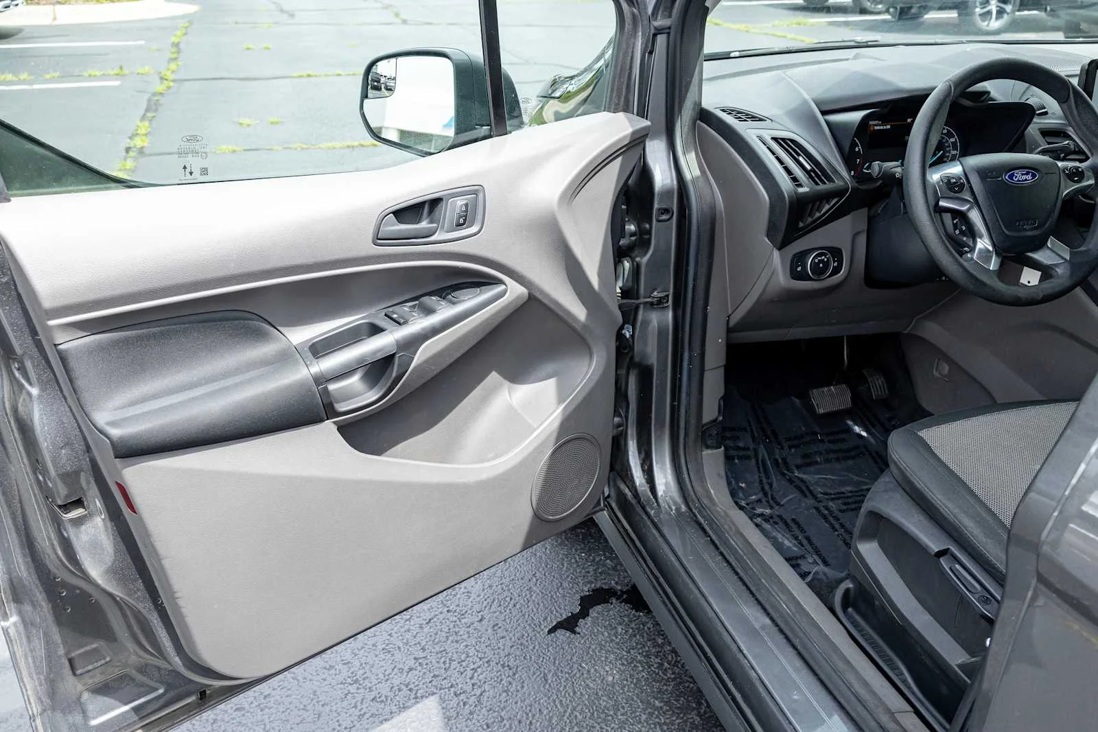 Used 2022 Magnetic Metallic Ford XL image 12