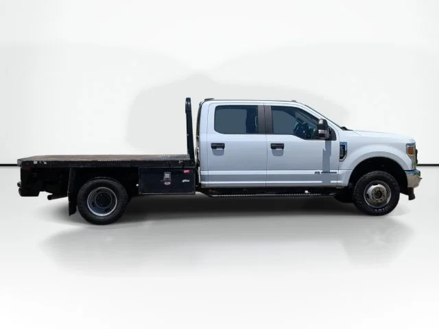 Used 2020 White Ford XL image 4