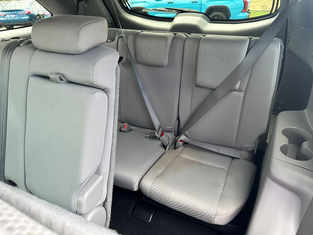 Used 2016 White Toyota LE image 15
