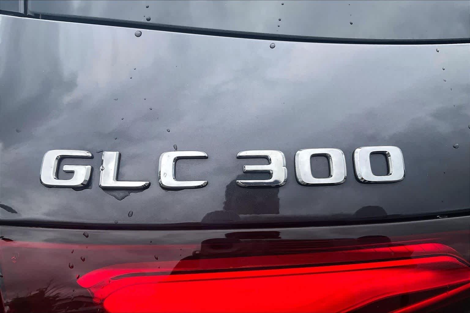 Used 2024 Graphite Grey Metallic Mercedes-Benz GLC 300 image 9