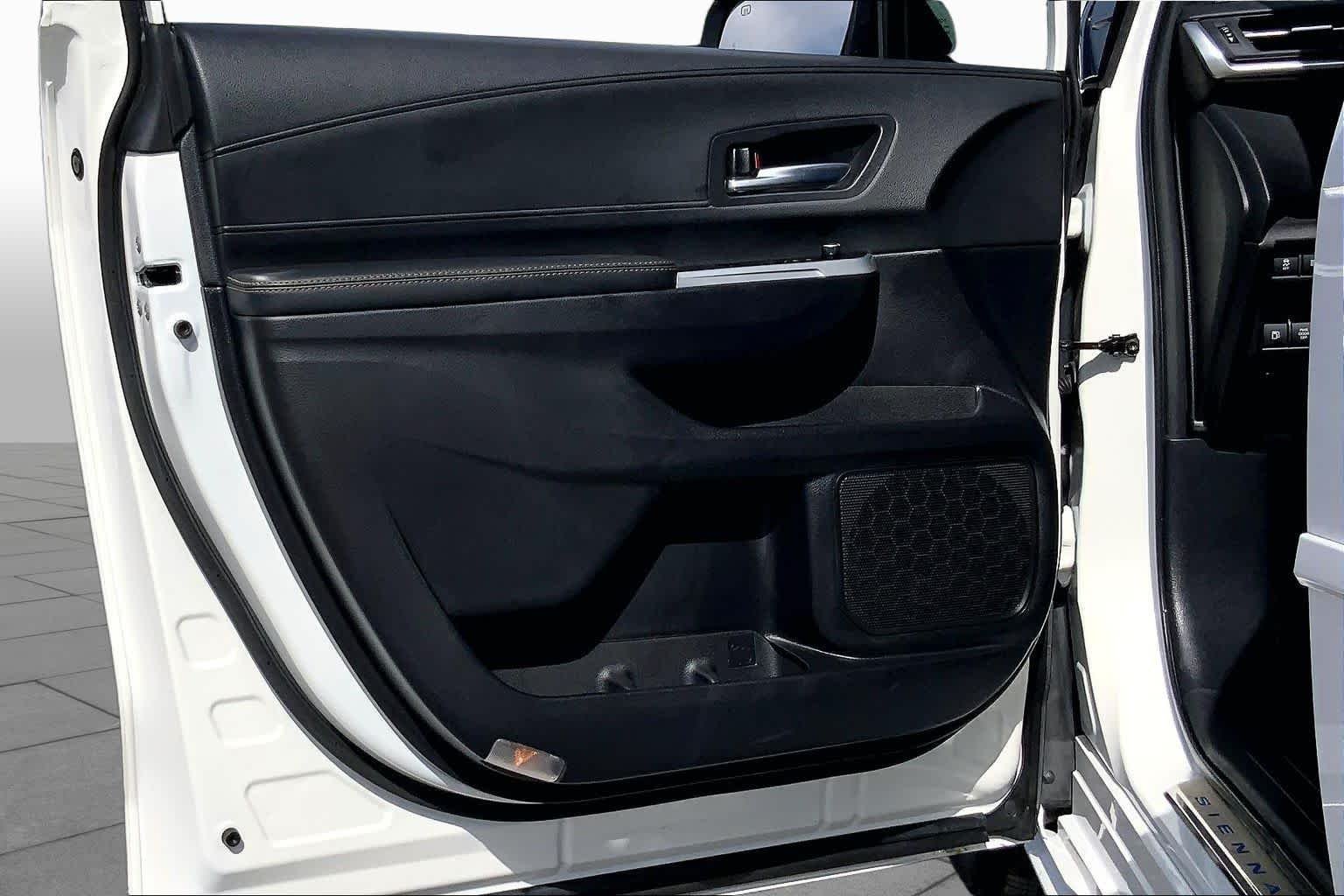 Used 2026 Ice Cap Toyota Woodland Edition image 21