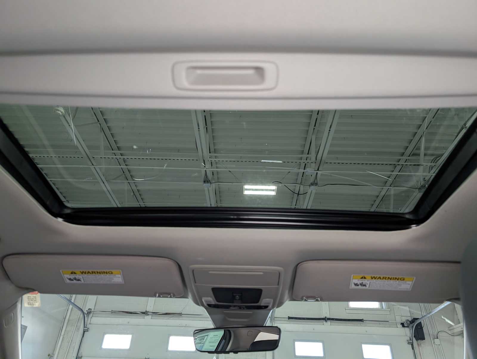 Used 2024 Sonic Gray Pearl Honda Touring image 17