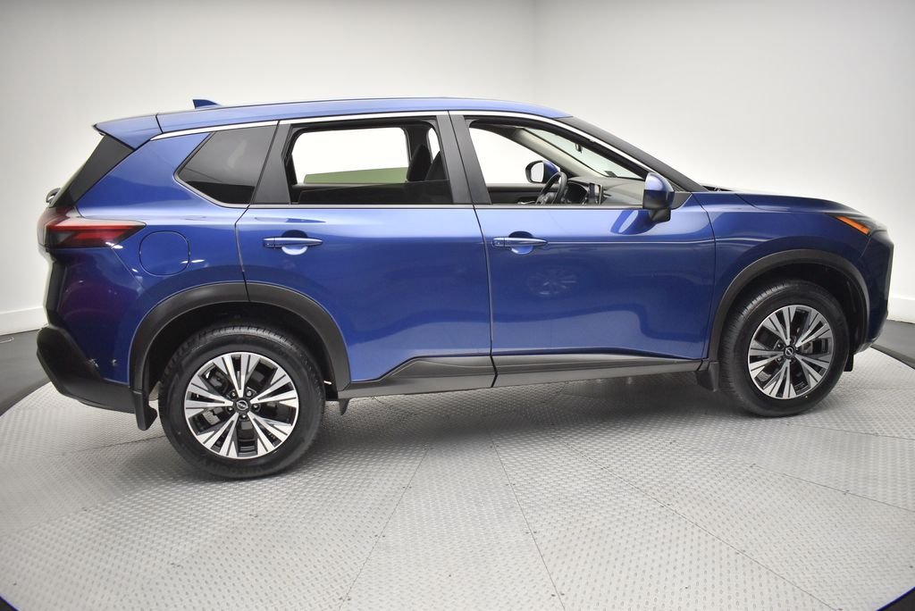 Used 2023 Blue Nissan SV image 4