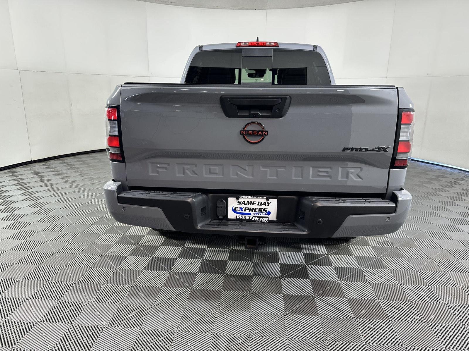 Used 2023 Boulder Gray Pearl Nissan PRO-4X image 7