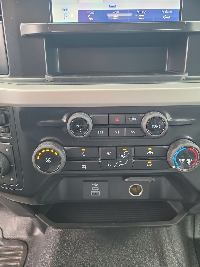 New 2026 Oxford White Ford F-550® XL image 22