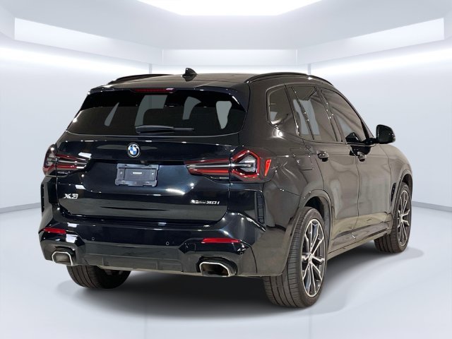 Used 2022 Black BMW xDrive30i image 8