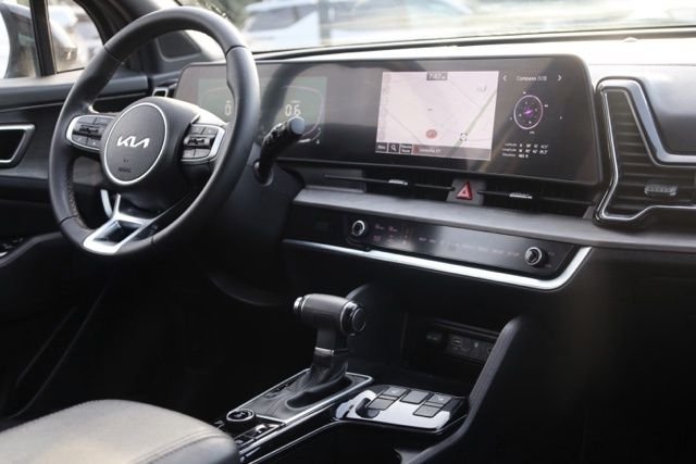 Used 2024 Green Kia X-Line image 40