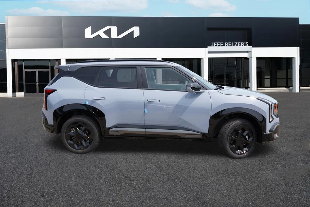New 2027 Pale Gray Kia X-Line S image 2