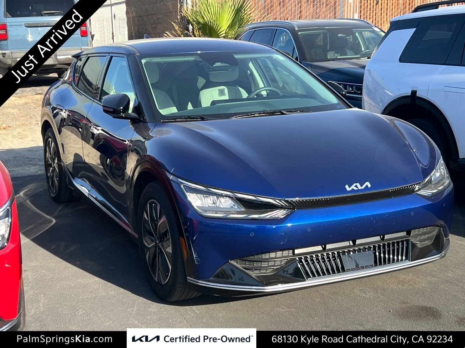 Certified Used 2024 Blue Kia Wind image 1
