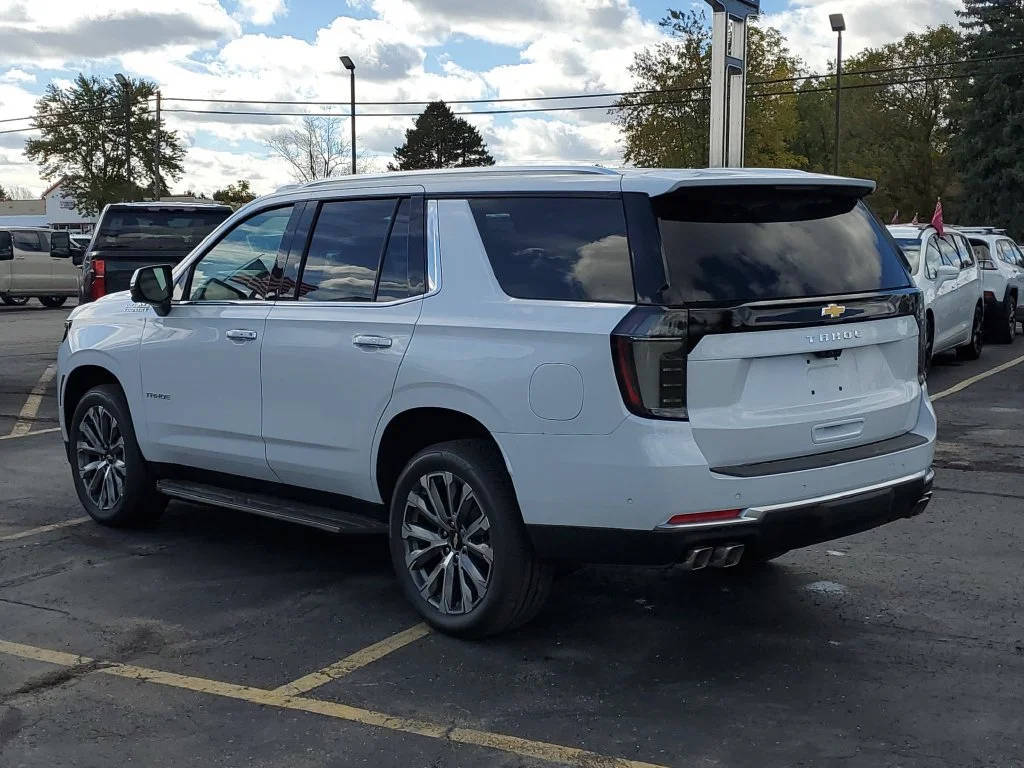 New 2026 Polar White Tricoat Chevrolet High Country image 4
