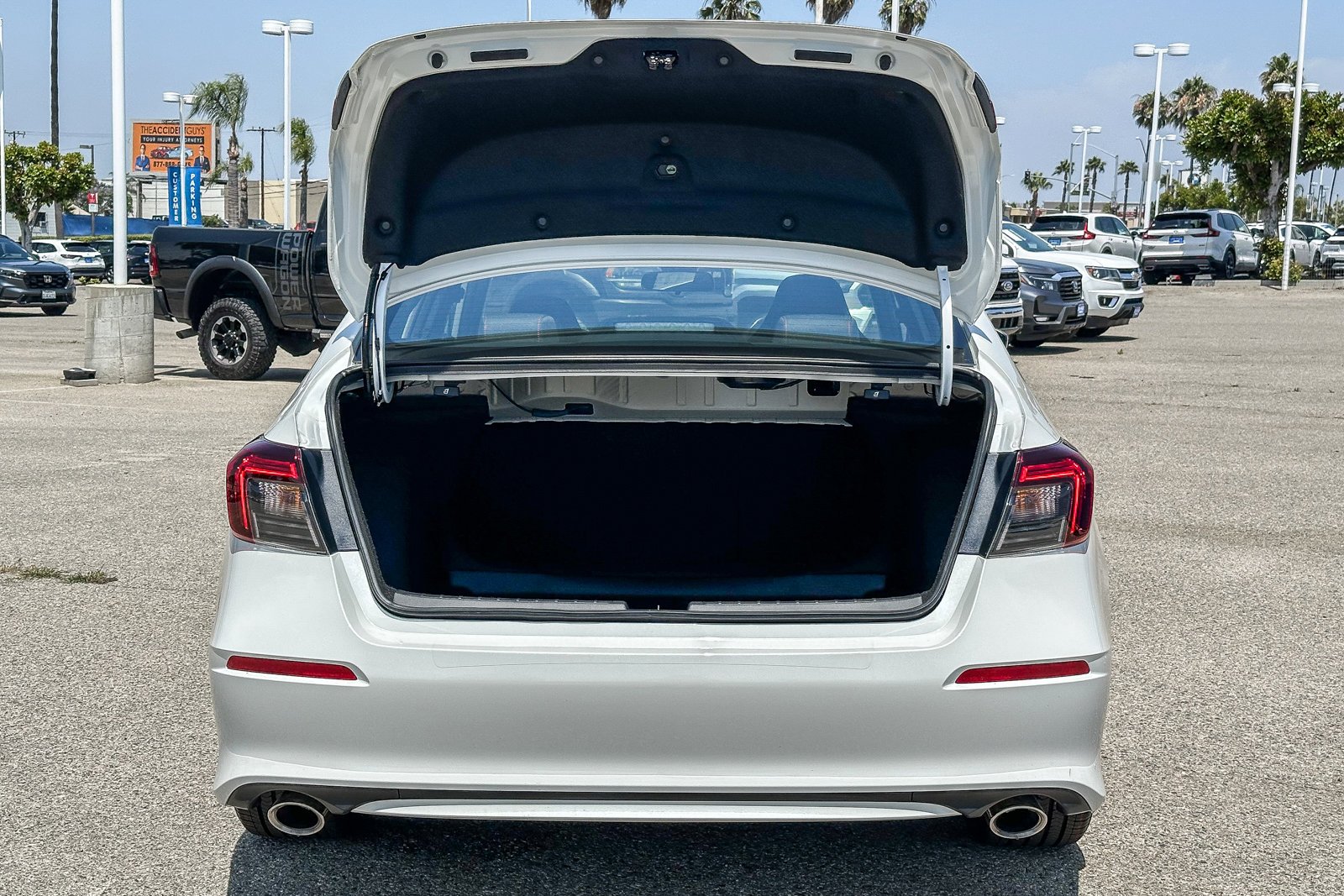 New 2026 Platinum White Pearl Honda  image 13