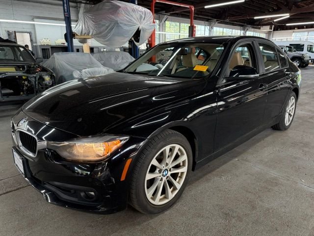 2017 BMW 3 Series 320i xDrive Sedan's photo