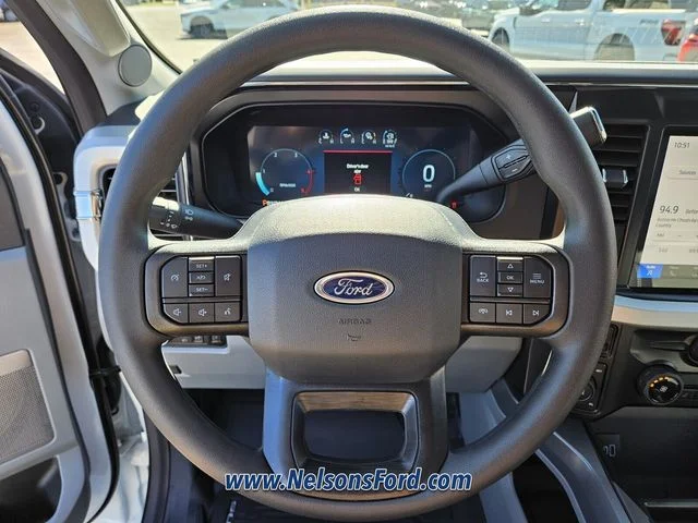 New 2026 Oxford White Ford F-250® XLT image 30