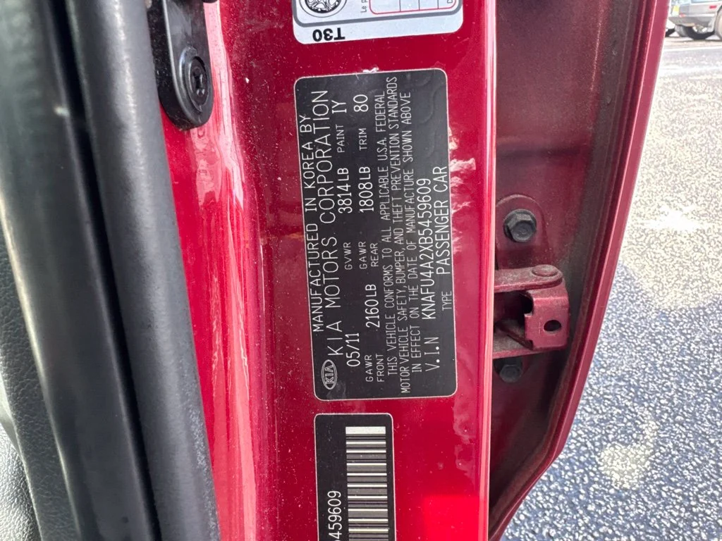 Used 2011 Spicy Red Kia EX image 14