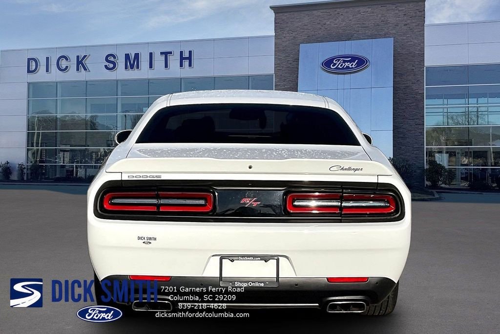 Used 2017 White Knuckle Clearcoat Dodge R/T image 5
