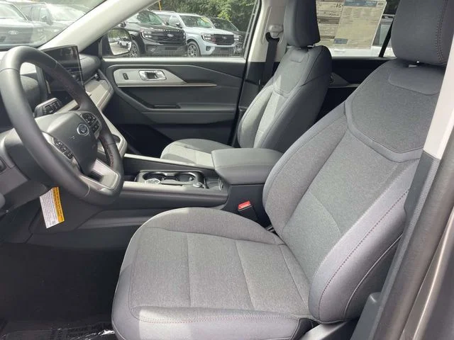 New 2026 Carbonized Gray Metallic Ford Active image 7