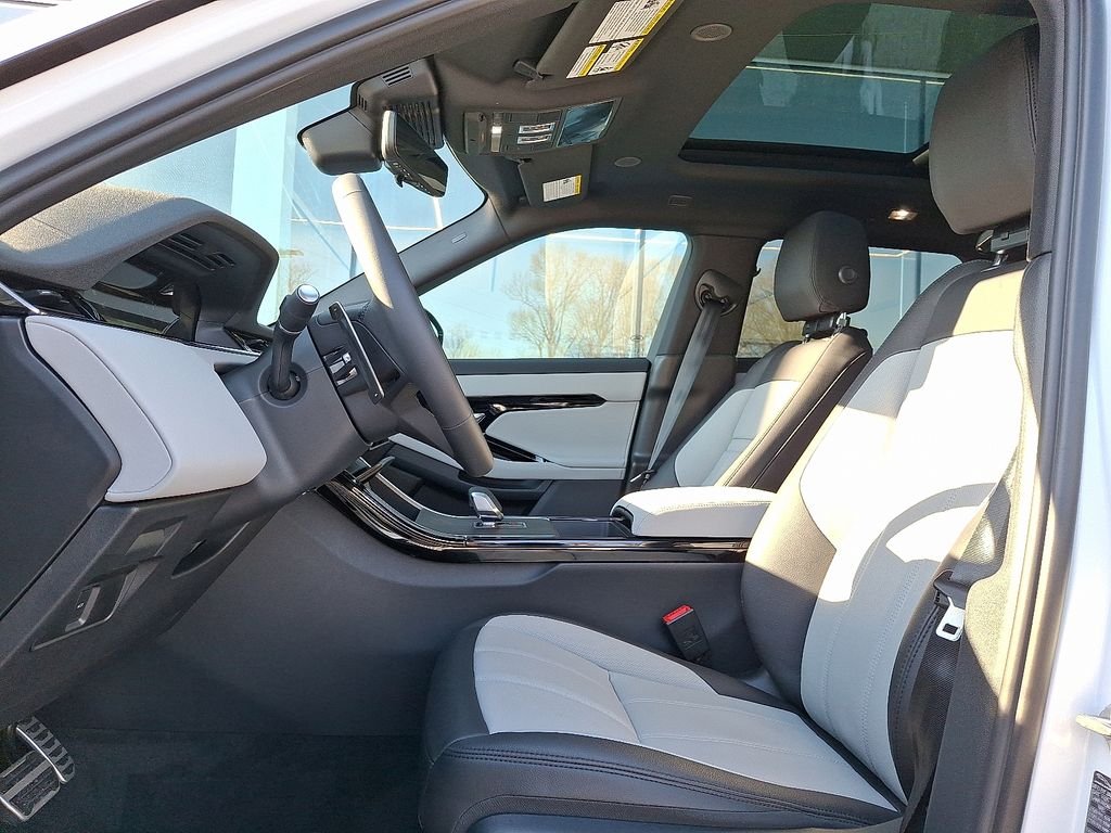 2026 Land Rover Range Rover Evoque Dynamic SE - Photo 9