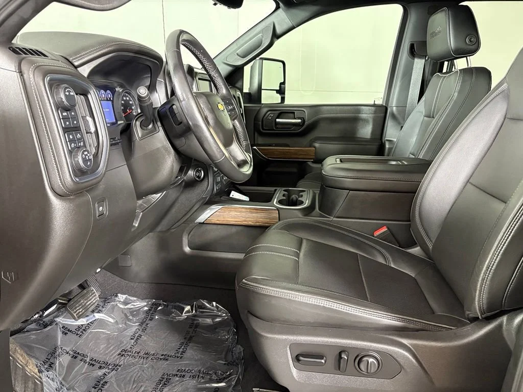 Used 2020 CAJUN RED TINTCOAT Chevrolet High Country image 25