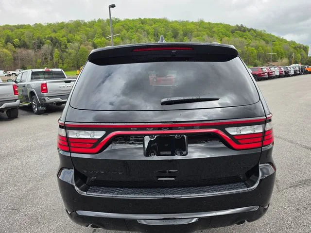 New 2026 Diamond Black Clear-Coat Exterior Paint Dodge GT Plus image 6