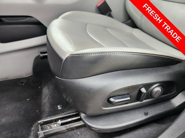 Used 2020 SATIN STEEL METALLIC GMC SLT image 23