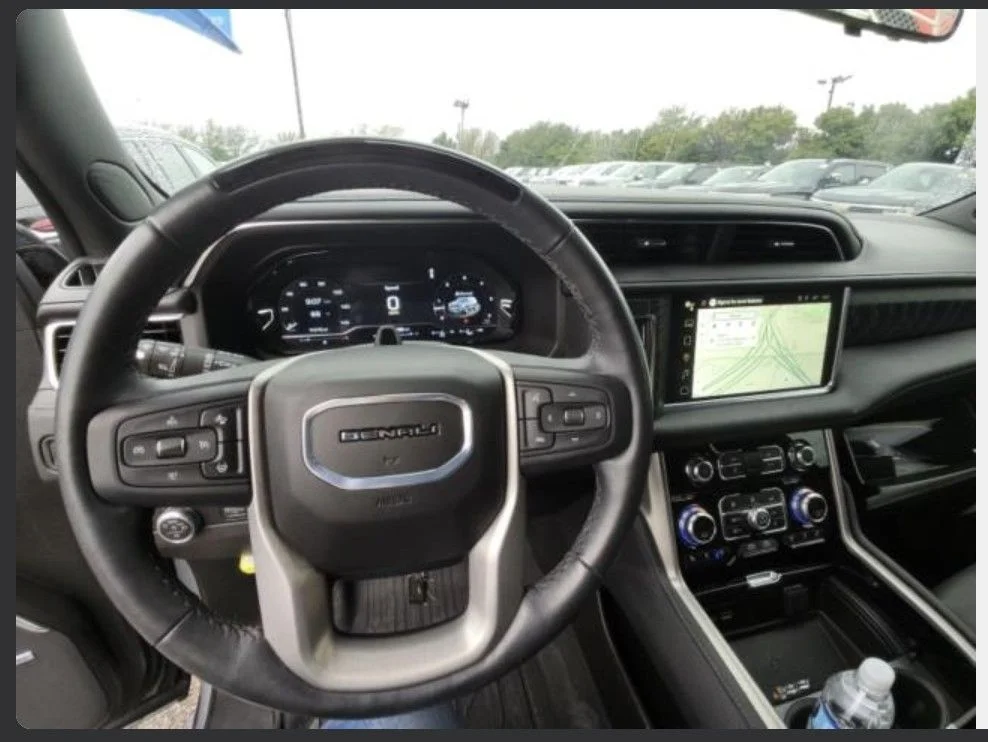 Used 2024 Silver GMC Denali image 9