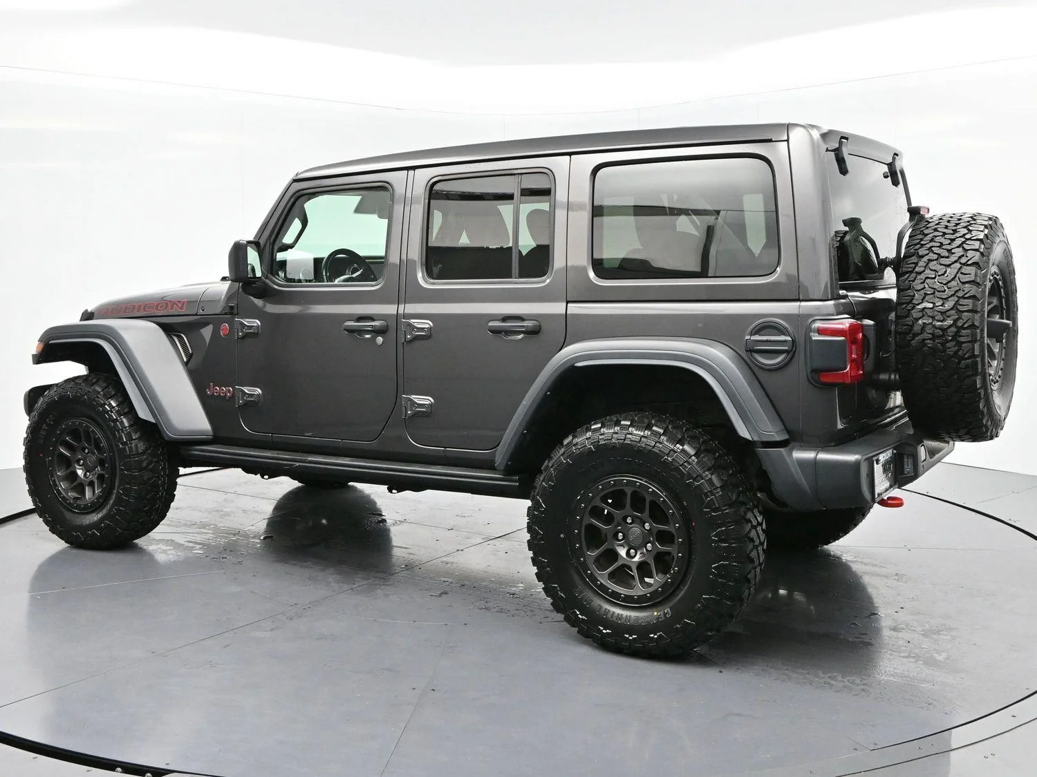 Used 2022 Granite Crystal Metallic Clearcoat Jeep Unlimited Rubicon image 5