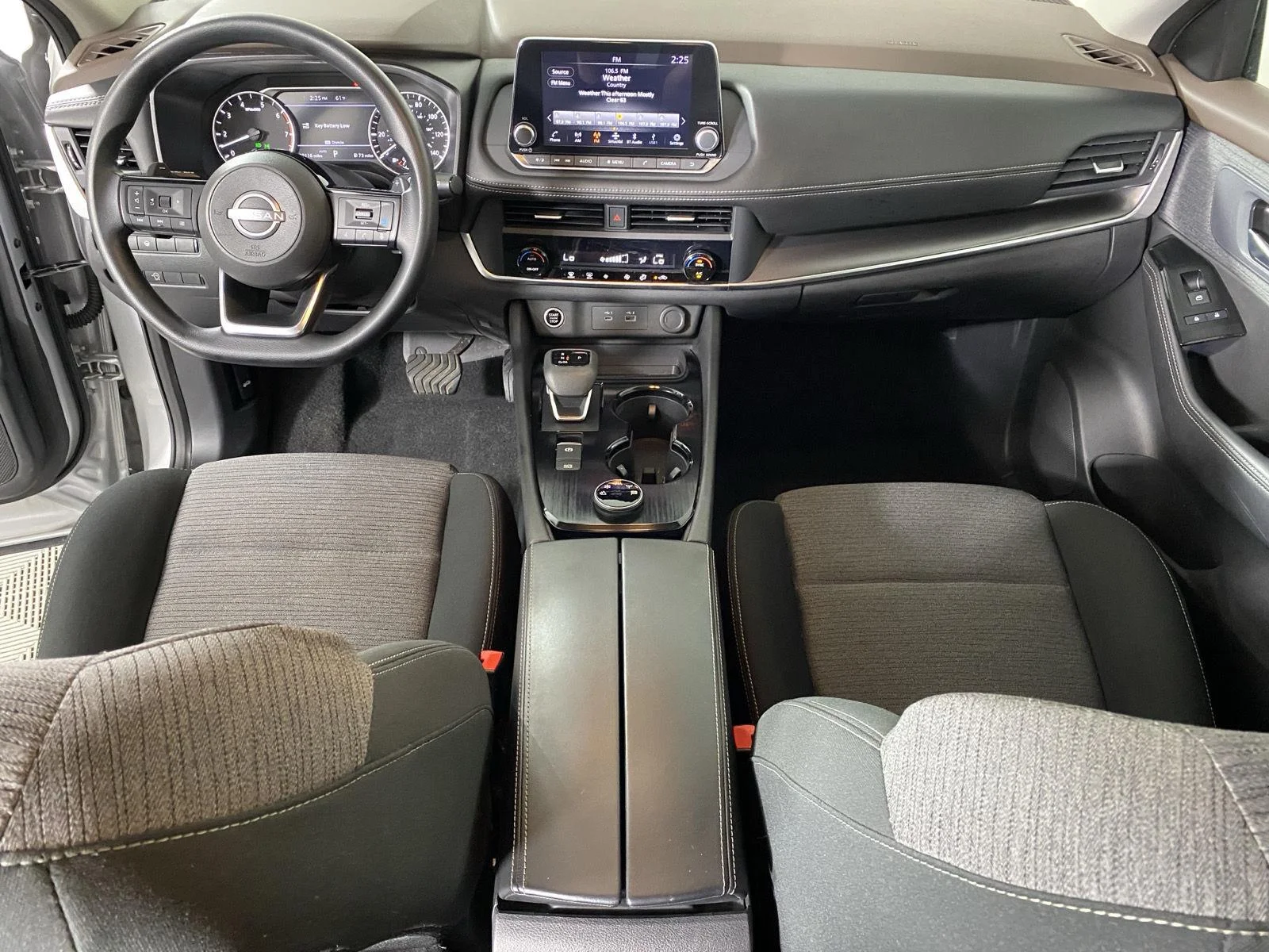 Used 2023 Brilliant Silver Metallic Nissan SV image 22