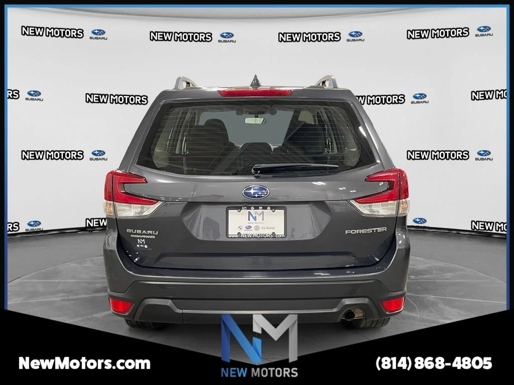 Used 2021 Magnetite Gray Metallic Subaru Base image 4