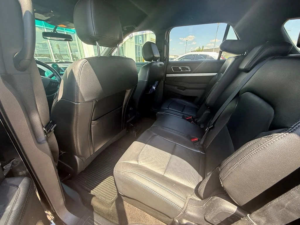 Used 2016 Black Ford XLT image 9