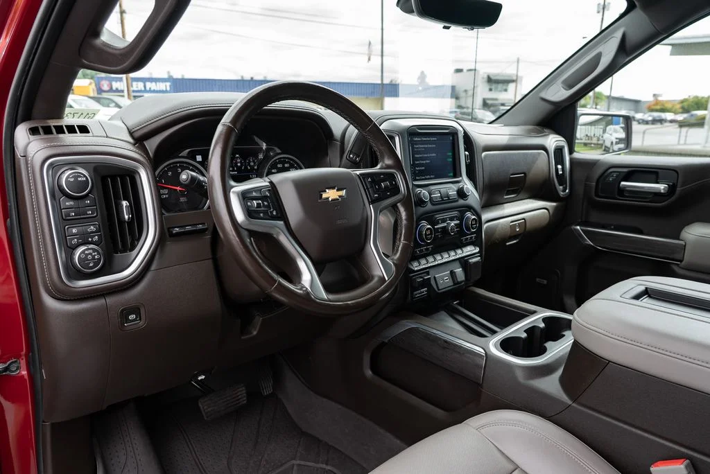 Used 2020 Cajun Red Tintcoat Chevrolet LTZ image 27