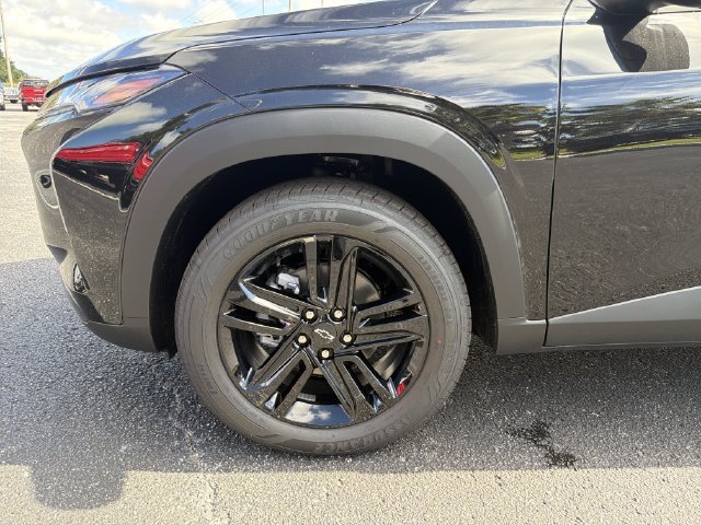 New 2026 Mosaic Black Metallic Chevrolet ACTIV image 32