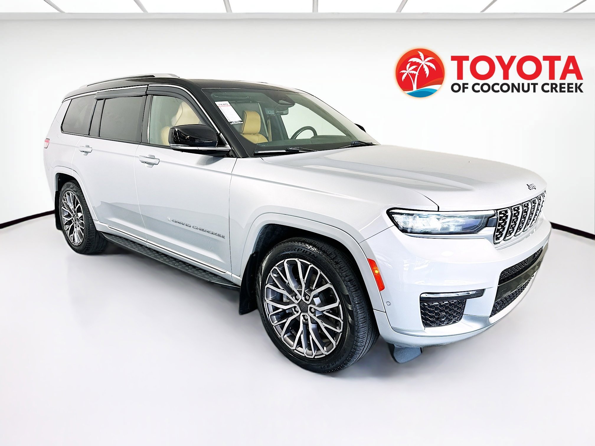 2021 Jeep Grand Cherokee L Summit Reserve's photo