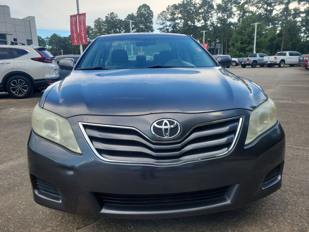 Used 2011 Gray Toyota LE image 14