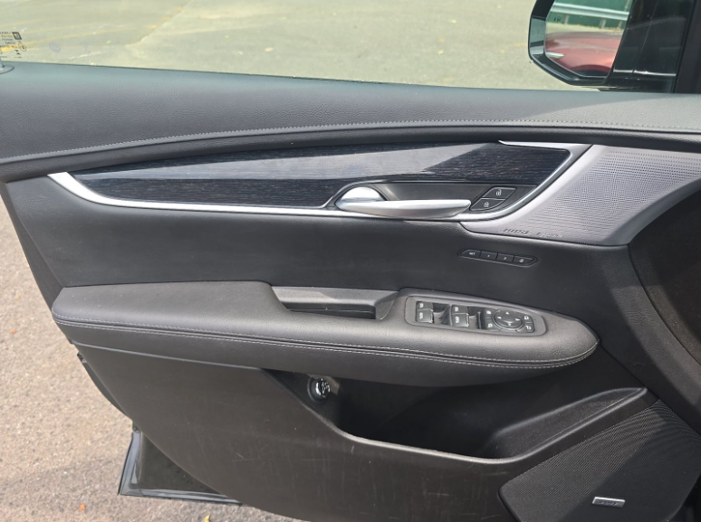 Used 2025 Black Cadillac Premium Luxury image 8