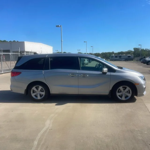 Used 2019 Lunar Silver Metallic Honda EX-L image 2