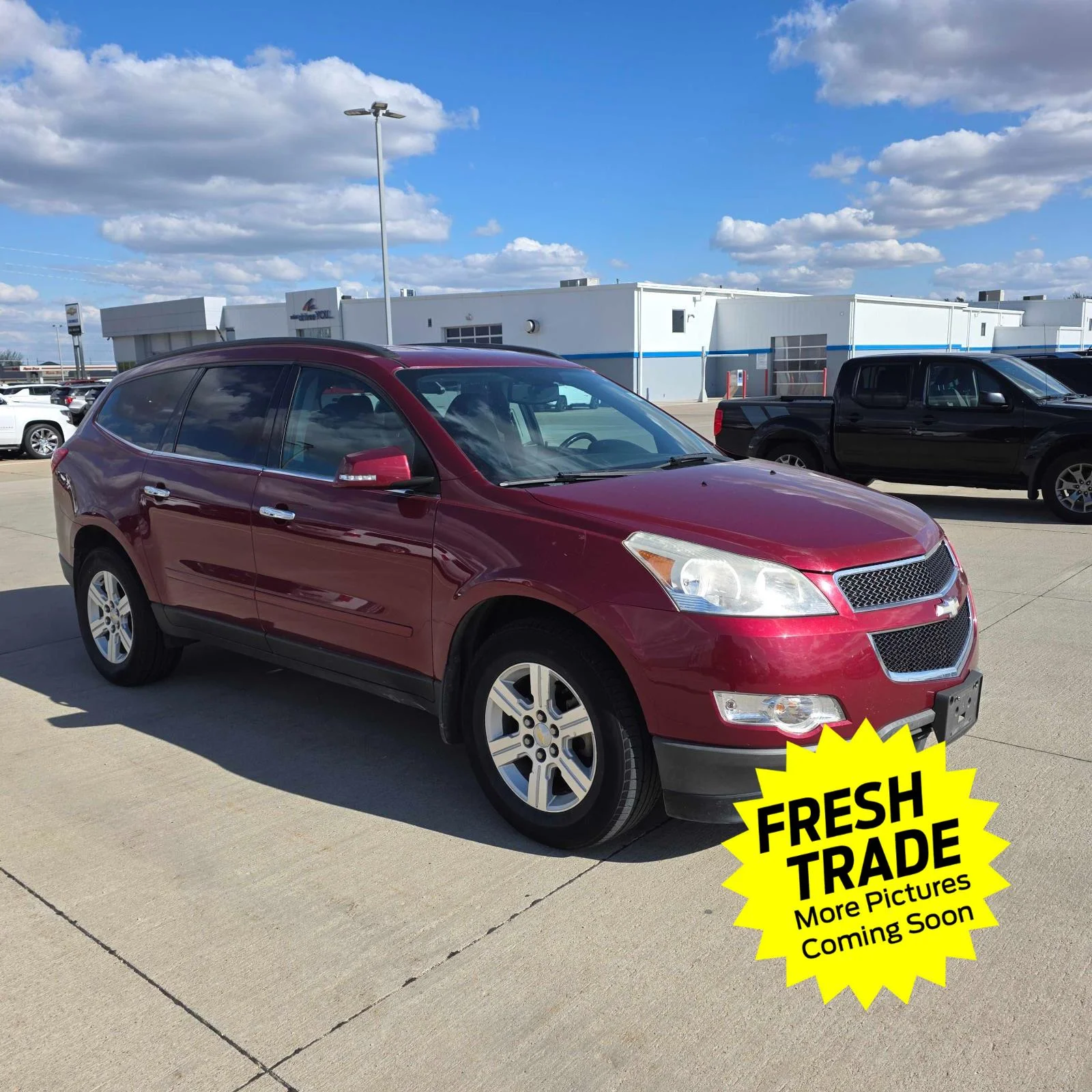 Used 2011 Chevrolet Traverse 2LT with VIN 1GNKVJED0BJ347067 for sale in Charles City, IA