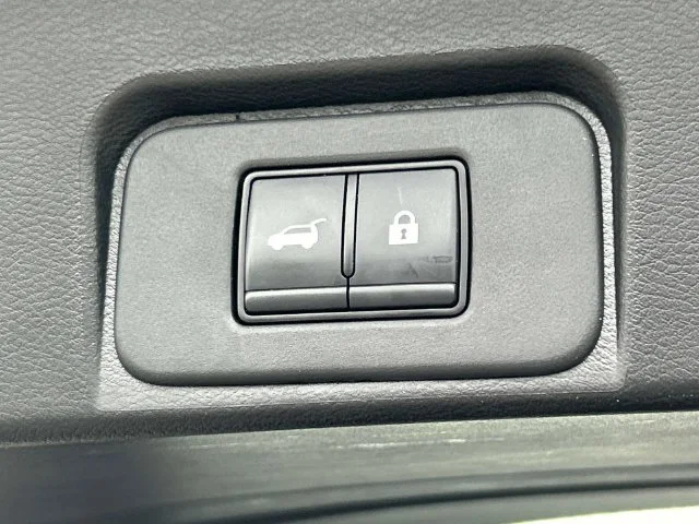 Used 2025 Gray Nissan SV image 14