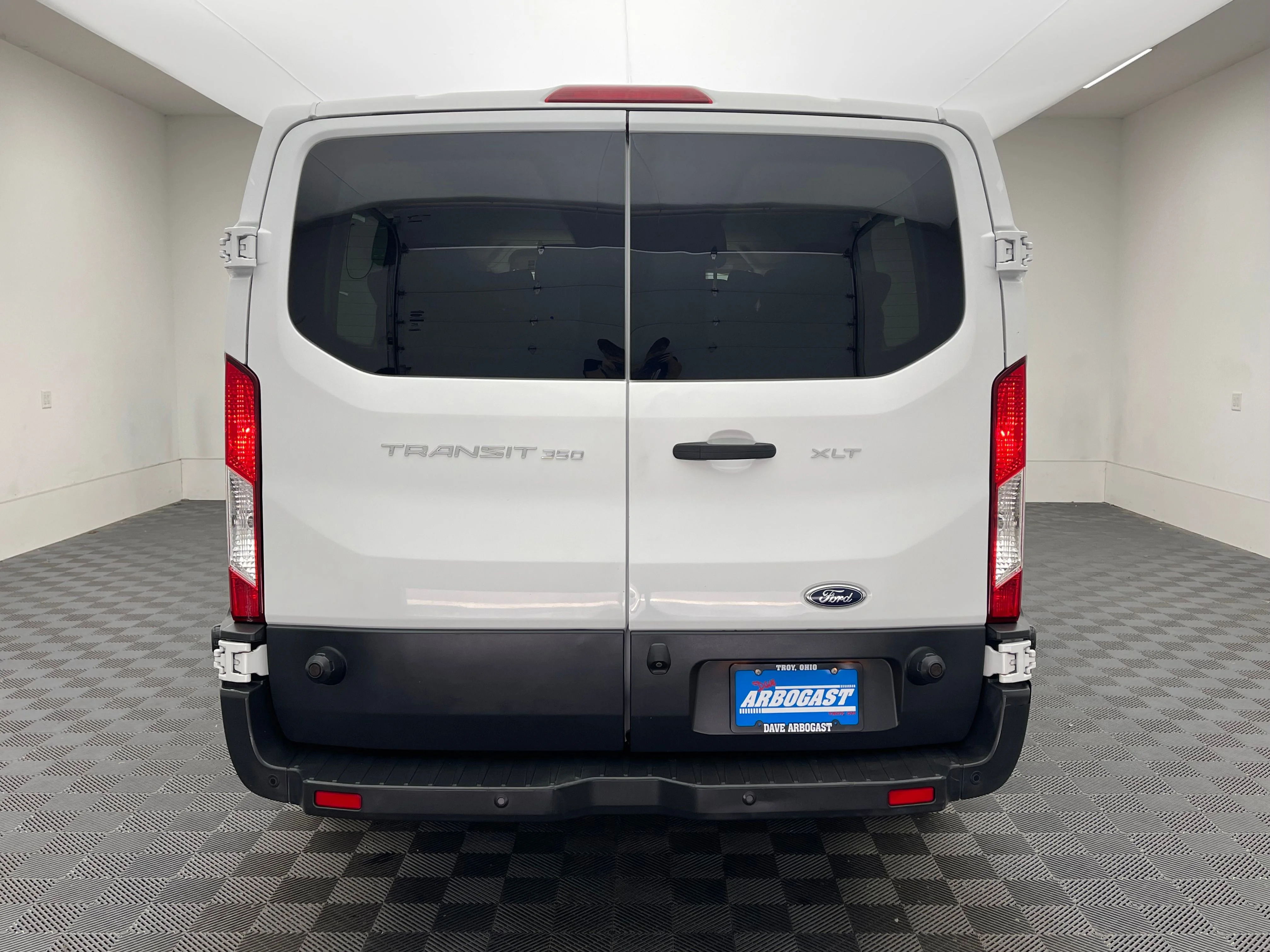 Used 2017 Oxford White Ford XLT image 8