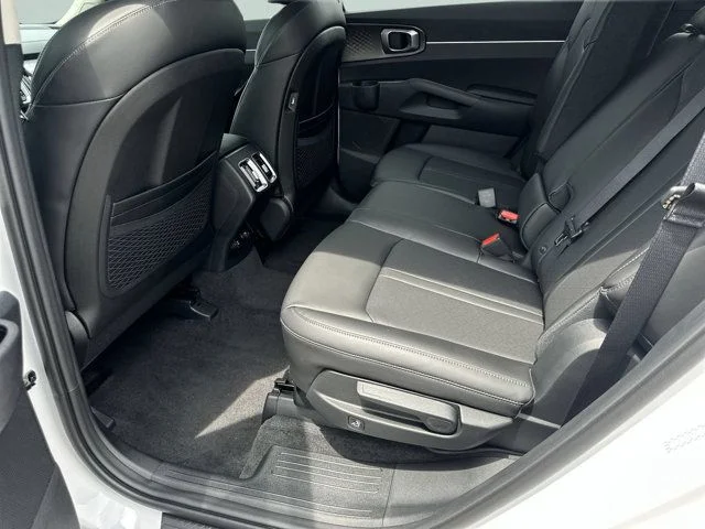 Used 2023 White Kia S image 14