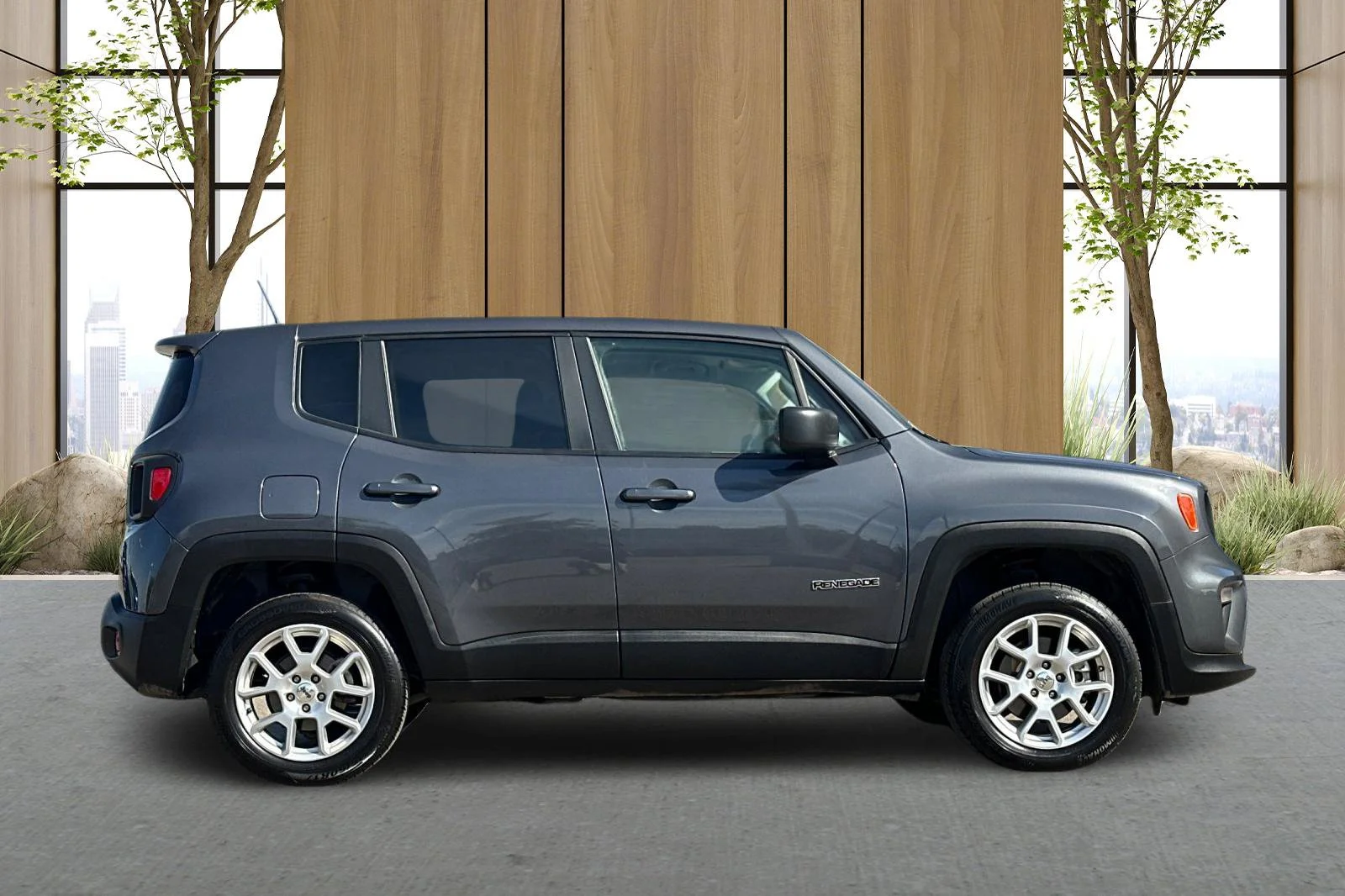 Used 2023 Gray Jeep Latitude image 3