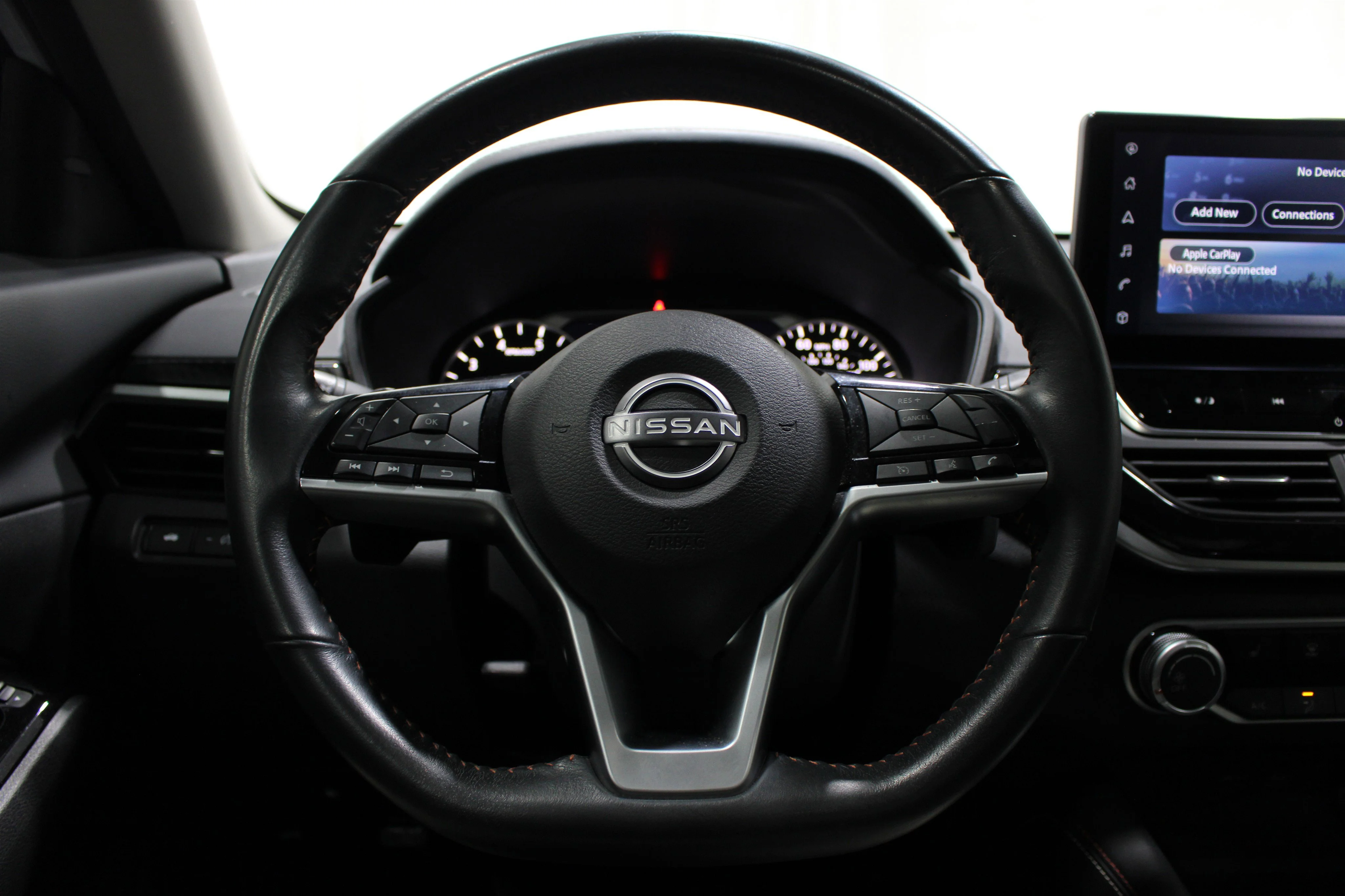 2023 Nissan Altima SR - Photo 10