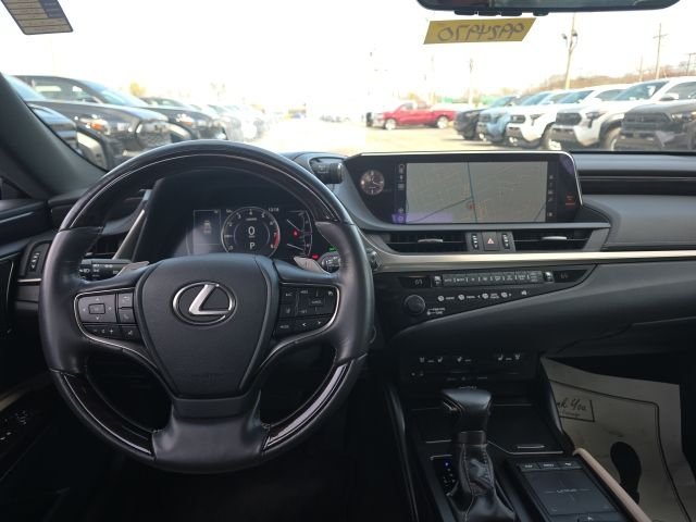 2019 Lexus ES 350 - Photo 12