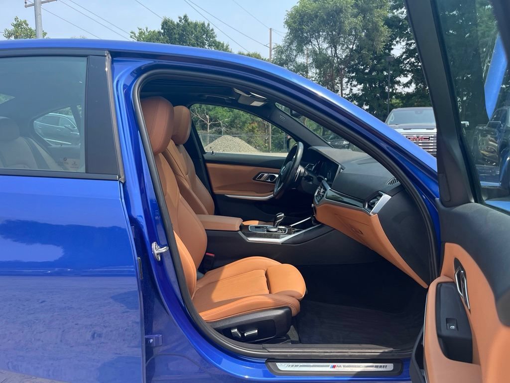 Used 2022 Portimao Blue Met BMW 330i xDrive image 37