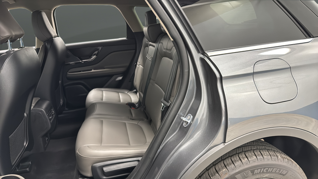 Used 2025 Asher Gray Metallic Clearcoat Lincoln Premiere image 22